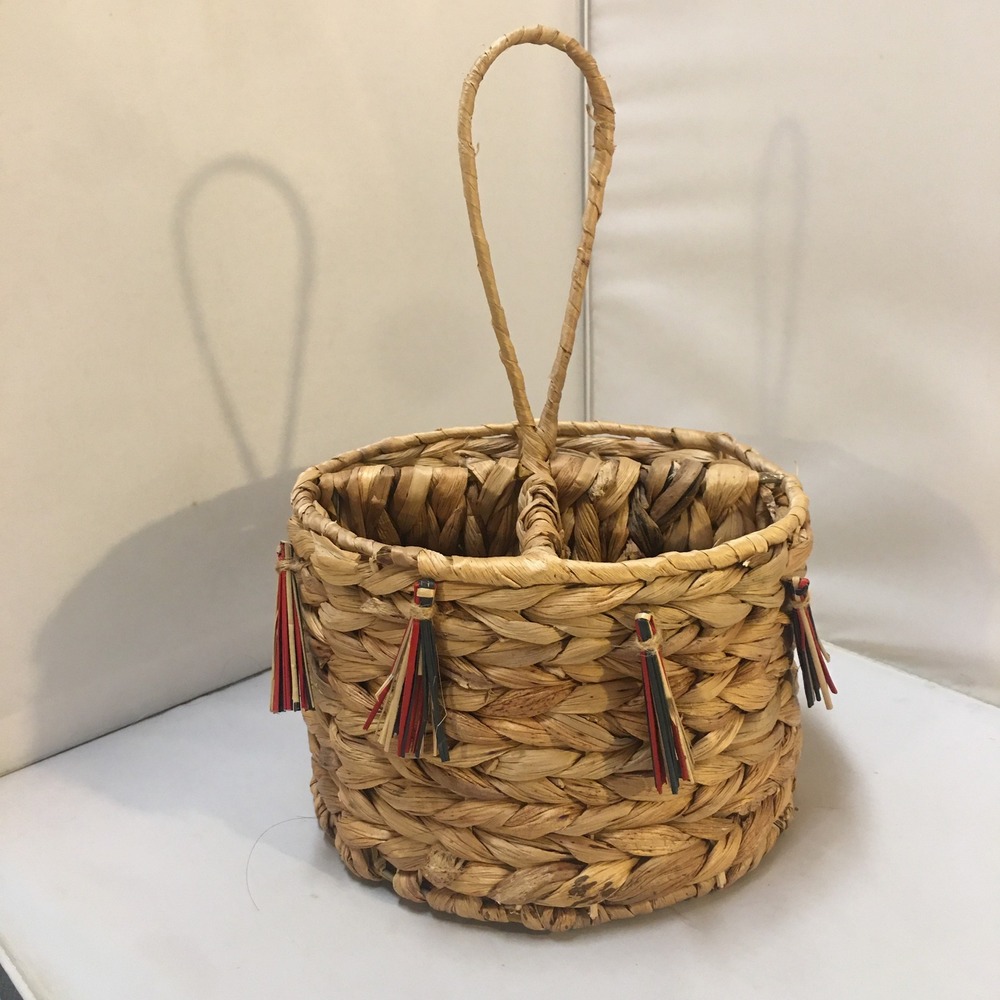 Woven Seagrass Utensil Caddy Tan Tassel 4-Compartment Basket Serving Party